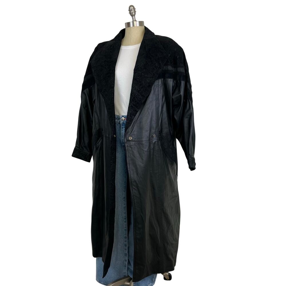 Vintage Wilsons Leather Black Patterned Genuine Leather Long Coat Jacket (Sz L)